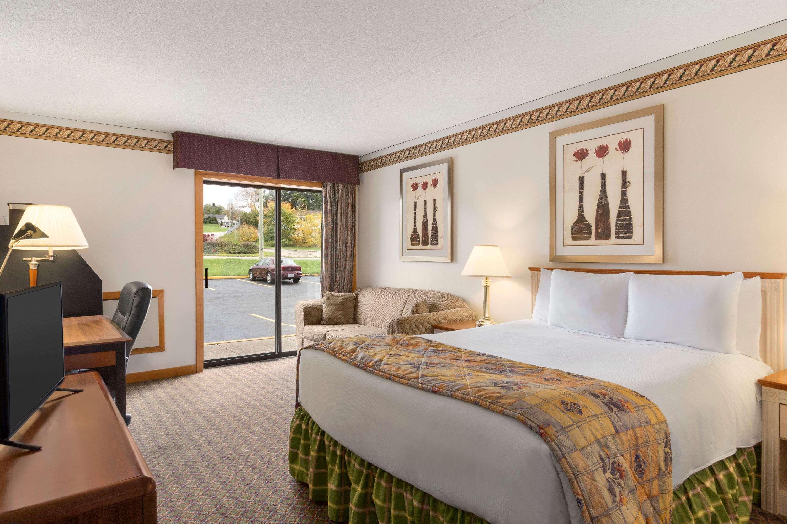 Travelodge By Wyndham Owen Sound On Exterior foto