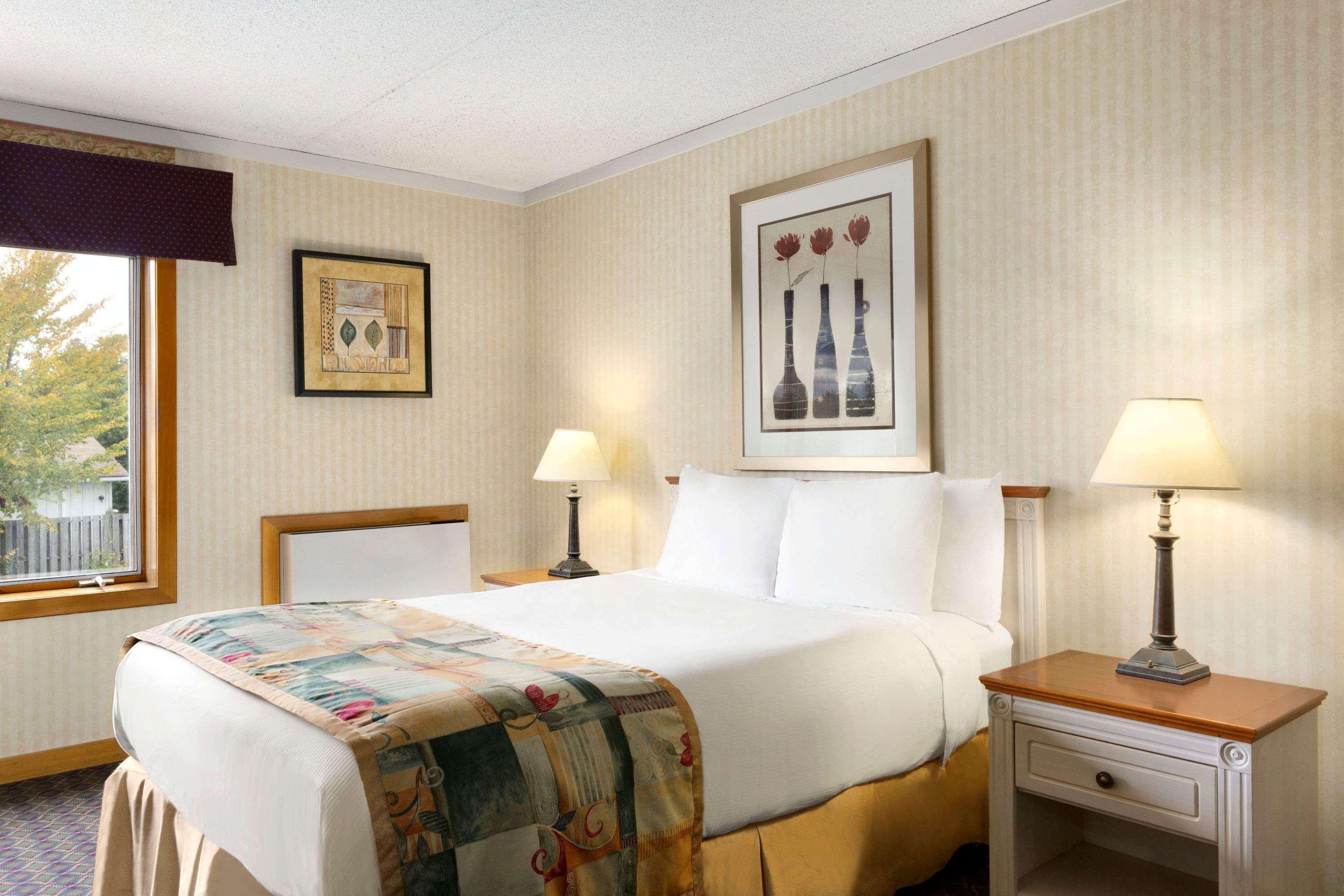 Travelodge By Wyndham Owen Sound On Exterior foto