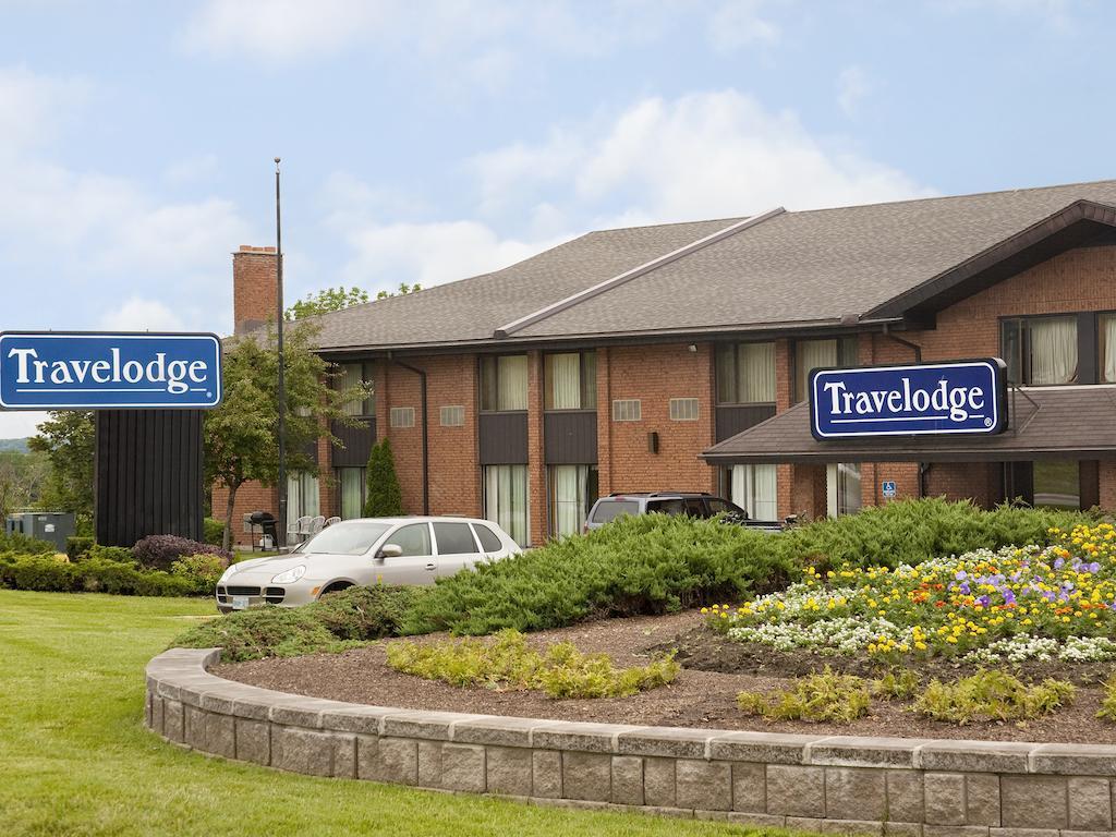 Travelodge By Wyndham Owen Sound On Exterior foto