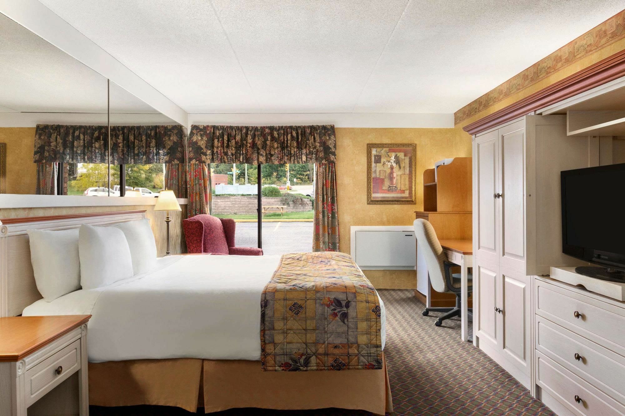 Travelodge By Wyndham Owen Sound On Exterior foto